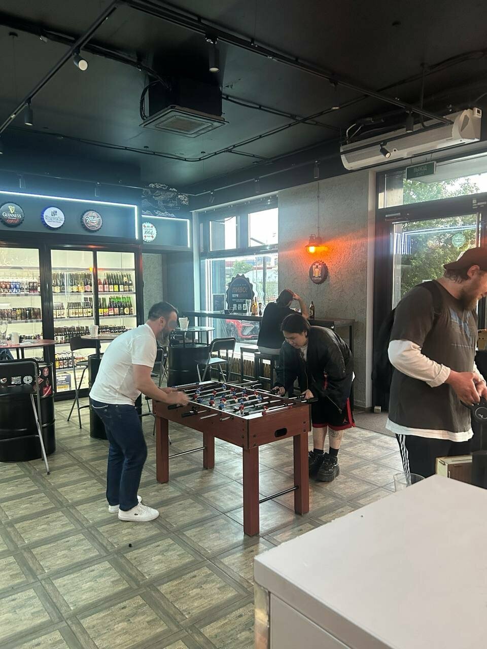 Зал — Silver Pub
