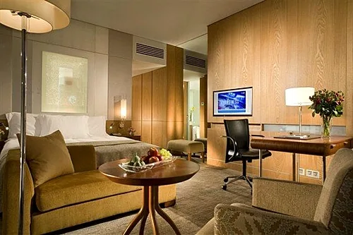 Зал — Swissôtel Красные Холмы Москва