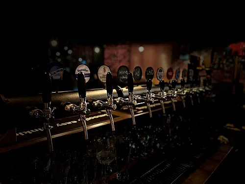 Зал — Old Monkey Pub