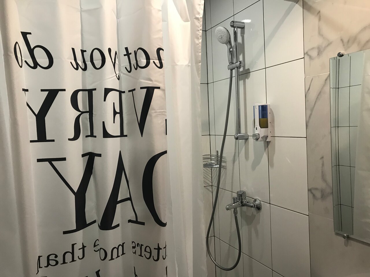 Зал — Shelterz ВДНХ