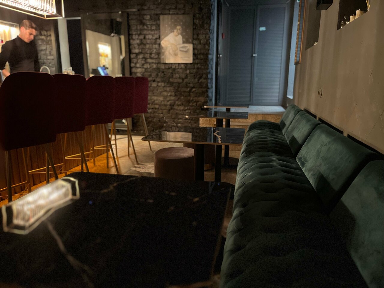 Зал — Perfumist Bar