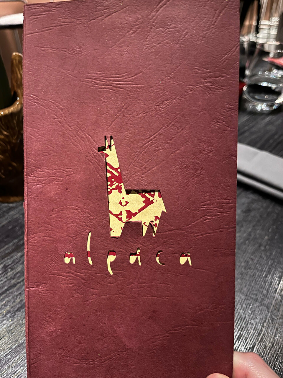 Зал — Alpaca