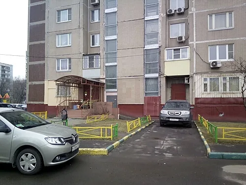 Зал — Веста