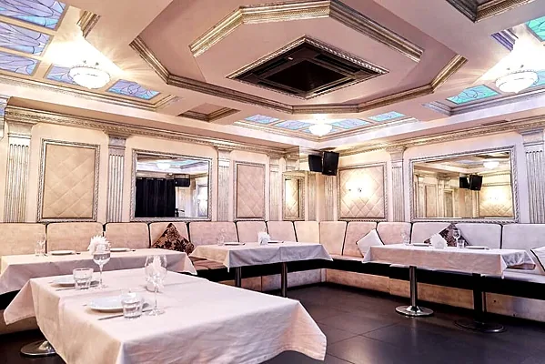 Джеремис Lounge, Зал — фото