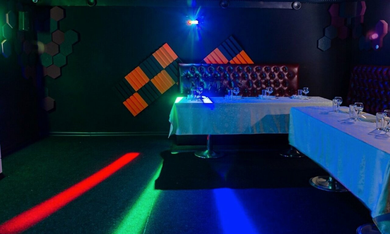Зал — Джеремис Lounge