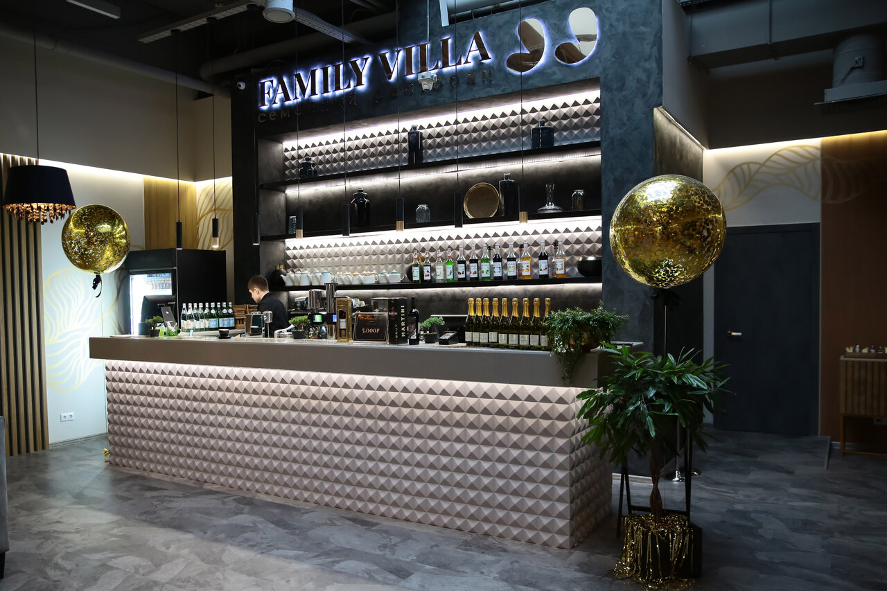 Зал — Family Villa Jj