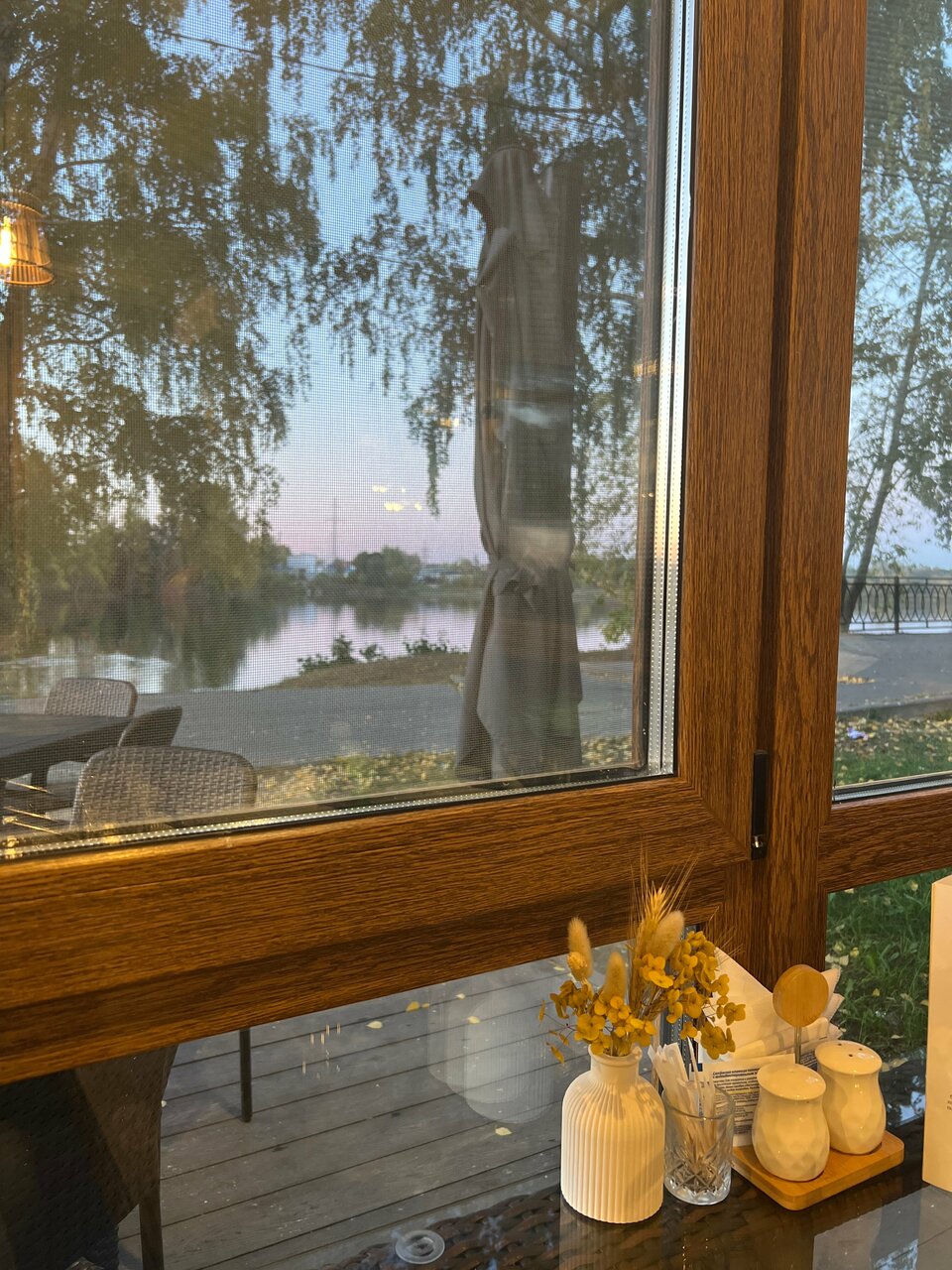 Зал — Тепло