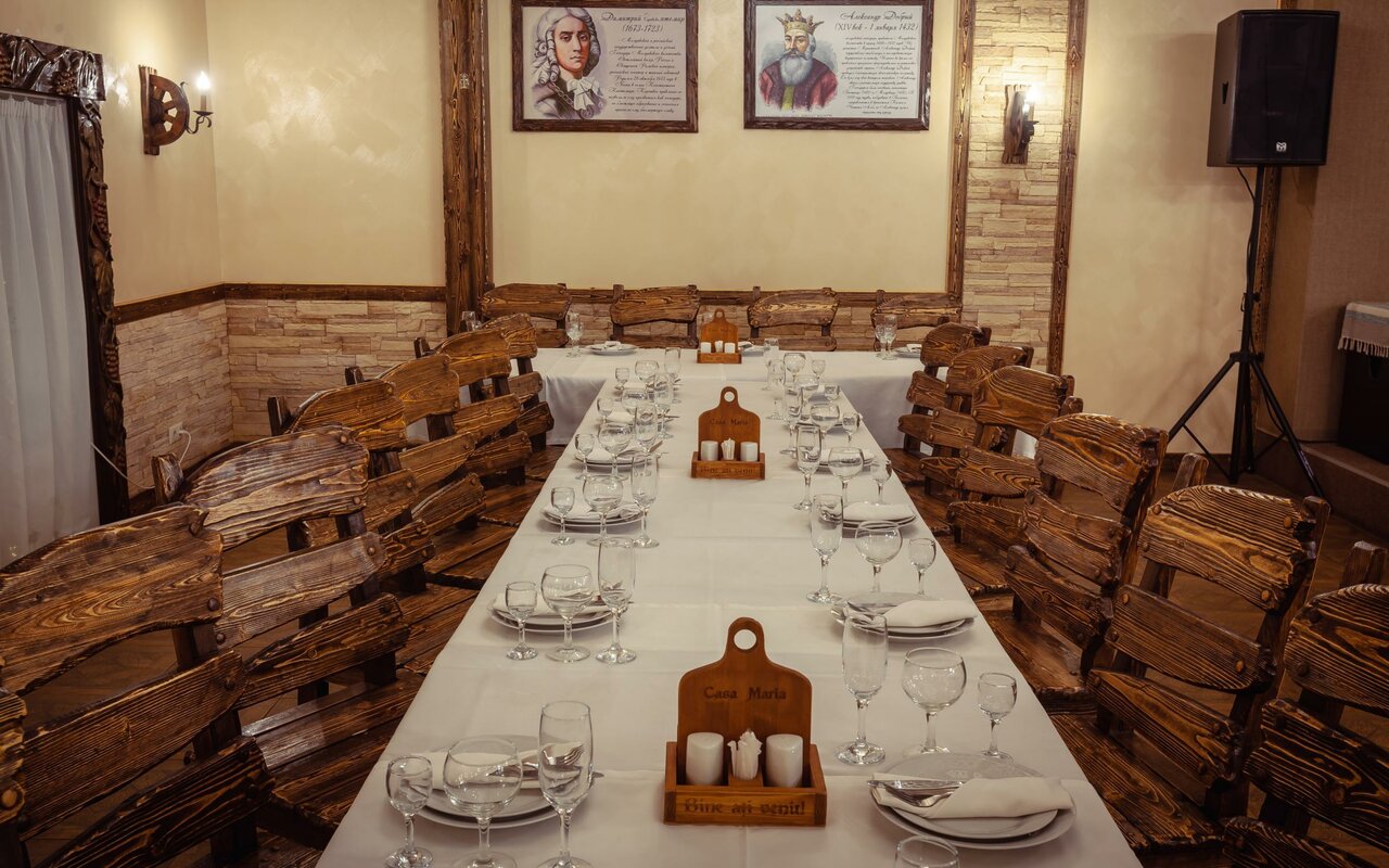 Зал — Casa Maria