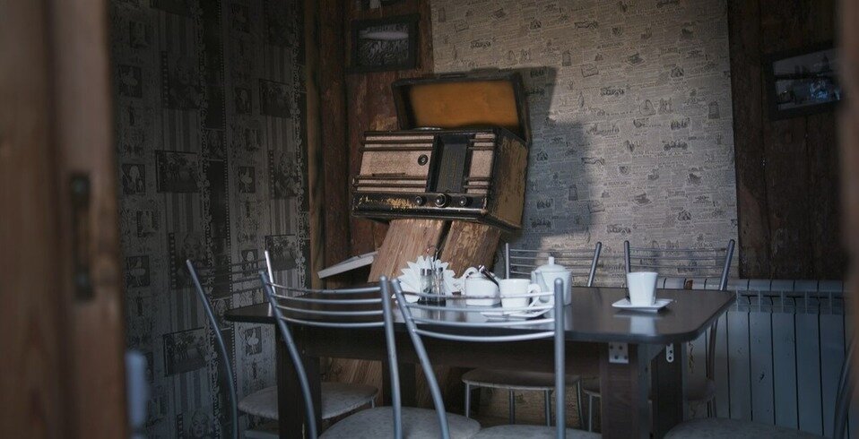 Зал — Корона