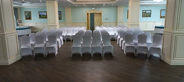 Дубравушка, Зал — фото