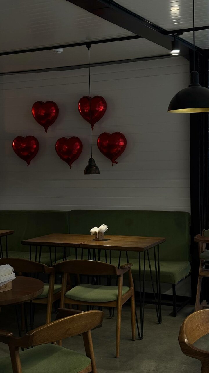 Зал — Daddy's Cafe