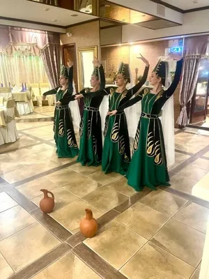 Зал — подробнее о зале
