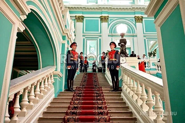 Офицерское Собрание, Зал — фото