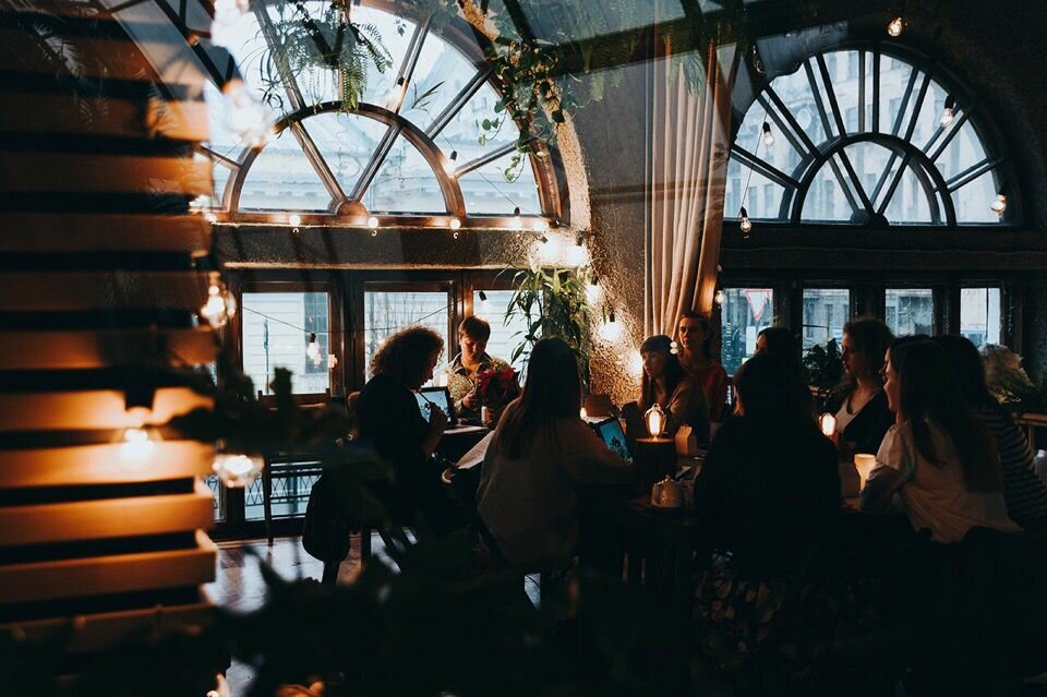 Зал — Ива