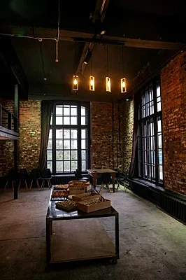 Red Brick Loft, Зал — фото