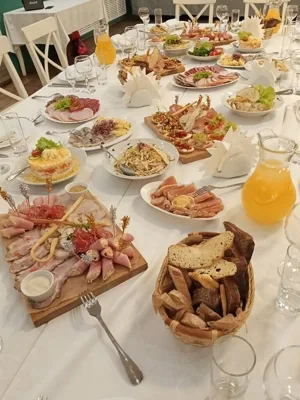 Зал — подробнее о зале