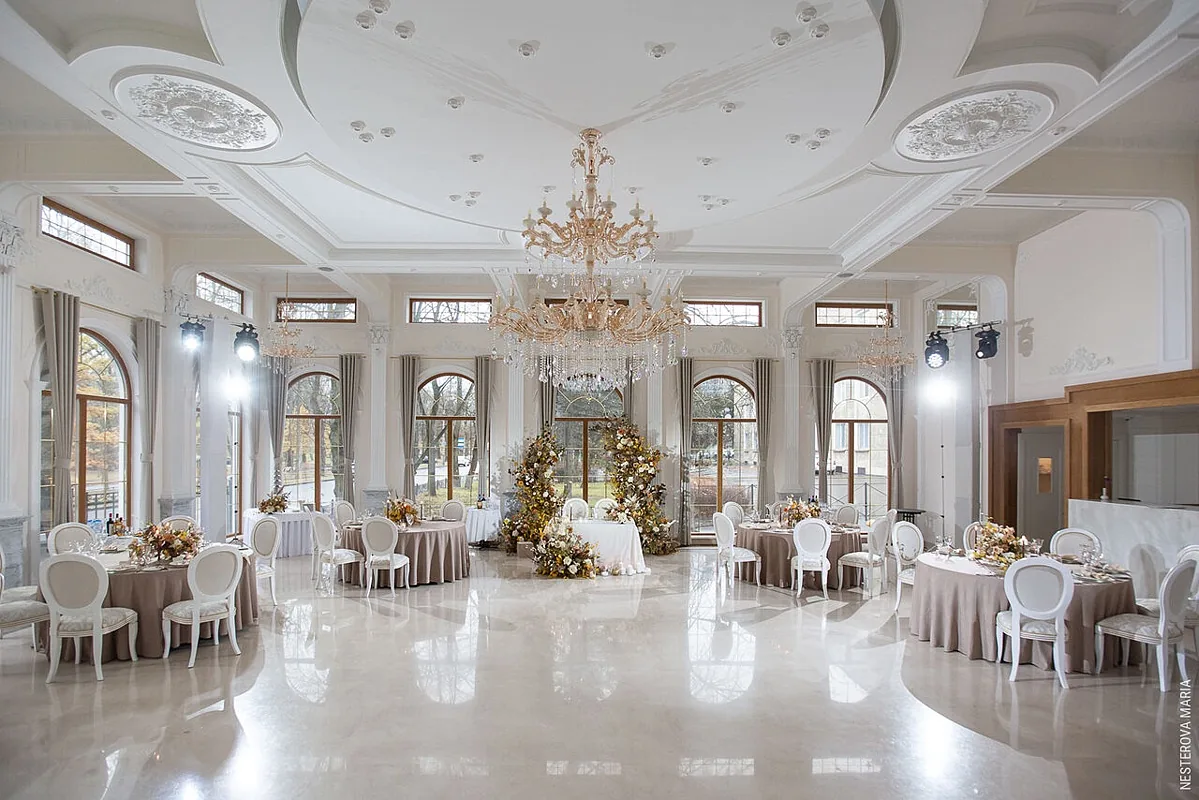 Romanoff's, Санкт-Петербург — фото площадки