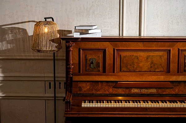 Lalaki, Зал — фото