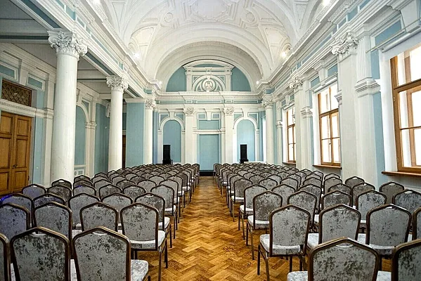 Дворец Кваренги, Зал — фото