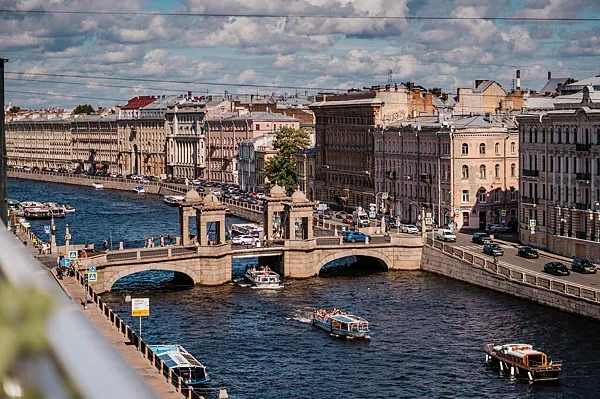 Крыша события, Зал — фото