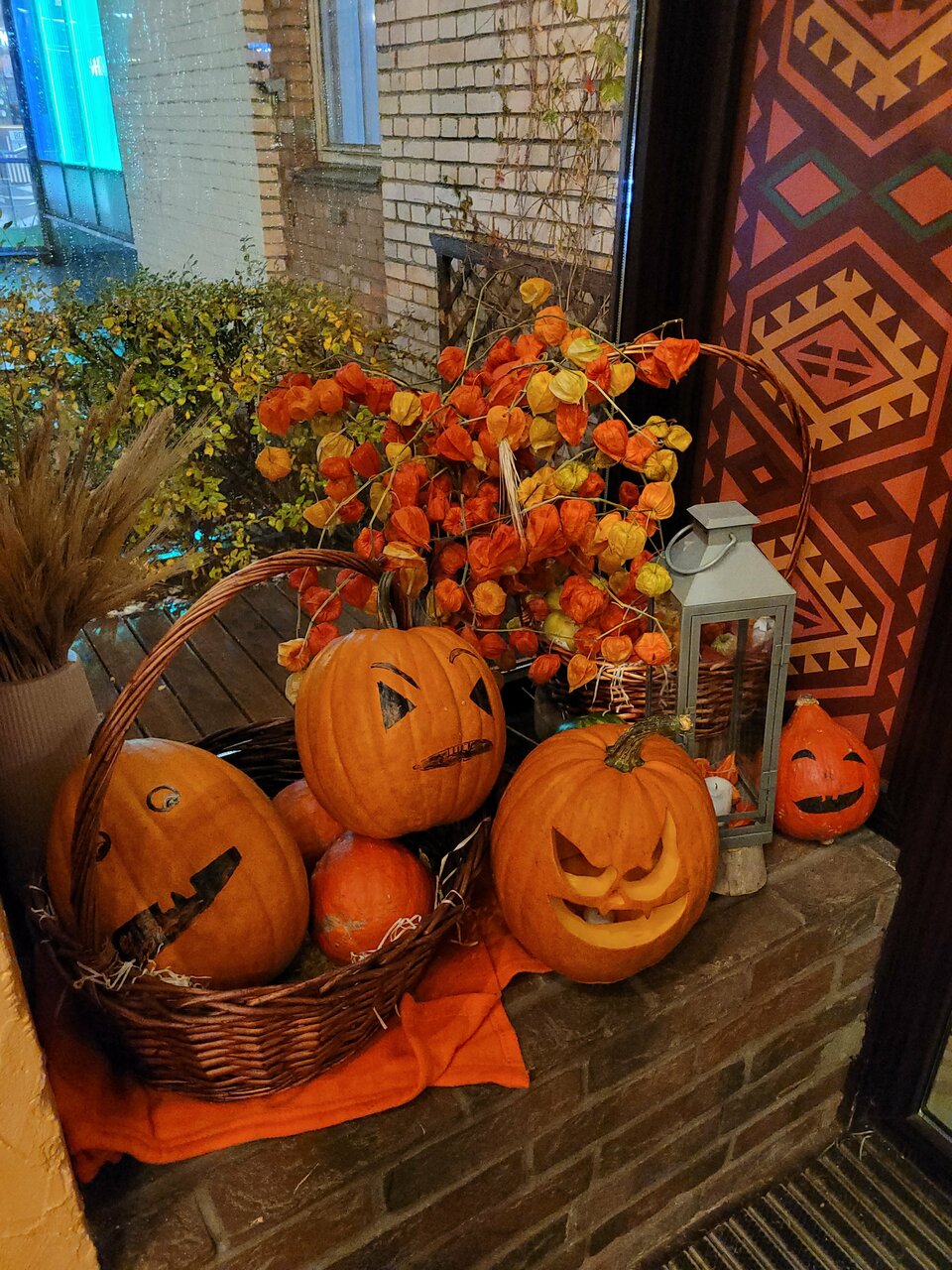 Зал — ПхалиХинкали