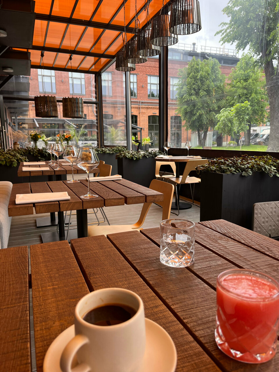 Зал — Spica