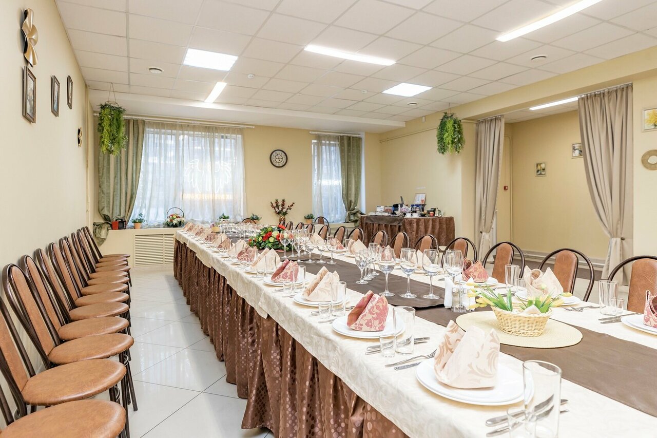 Зал — Помним-любим