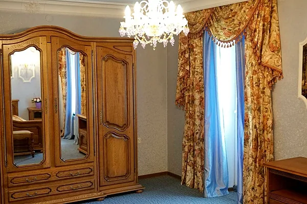 Дом Веронс, Зал — фото