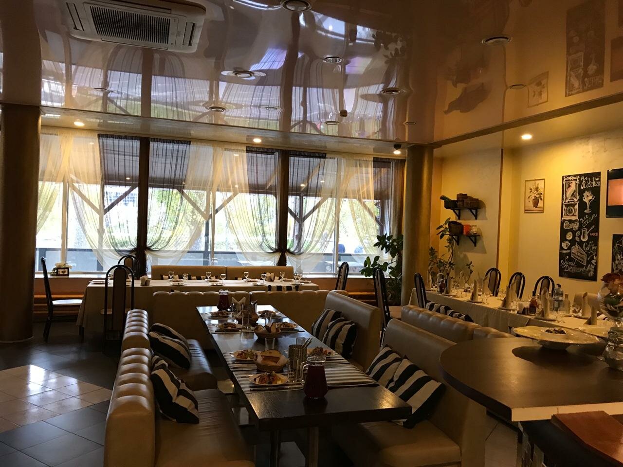New Restobar — Зал, фото банкетного зала