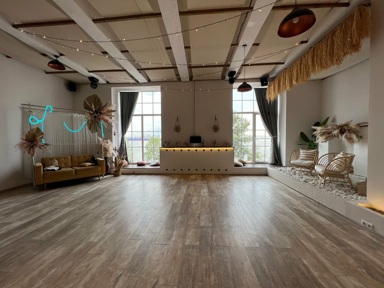 Зал — East Side Studio