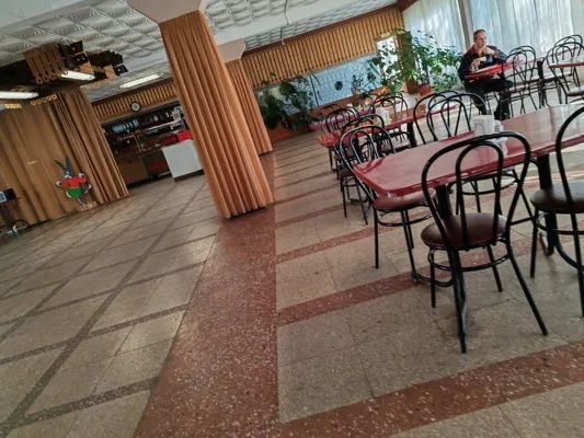 Зал — подробнее о зале