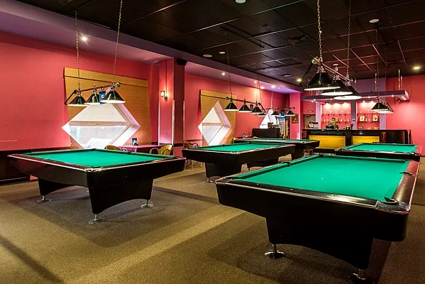 Боулинг клуб, Зал — фото