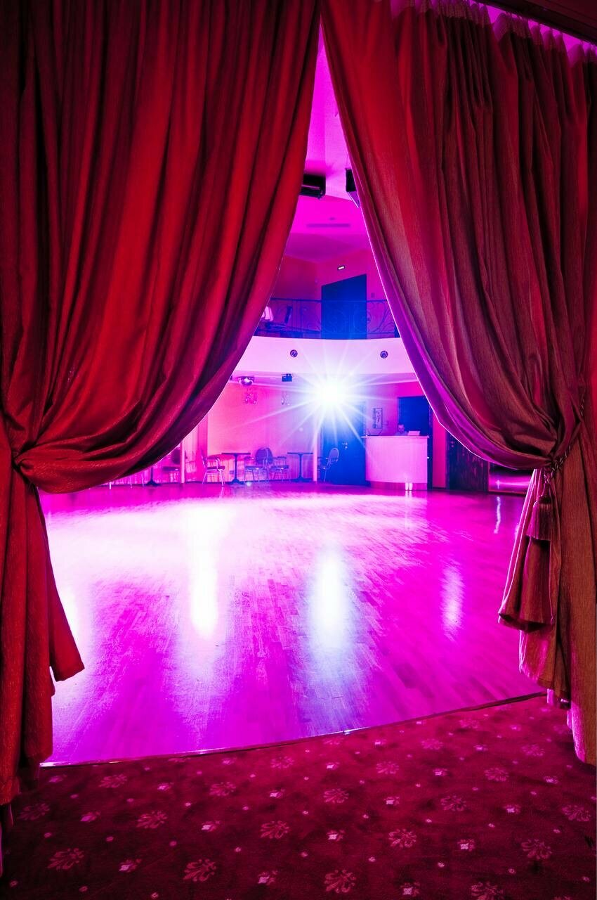 Зал — Jenavi Club