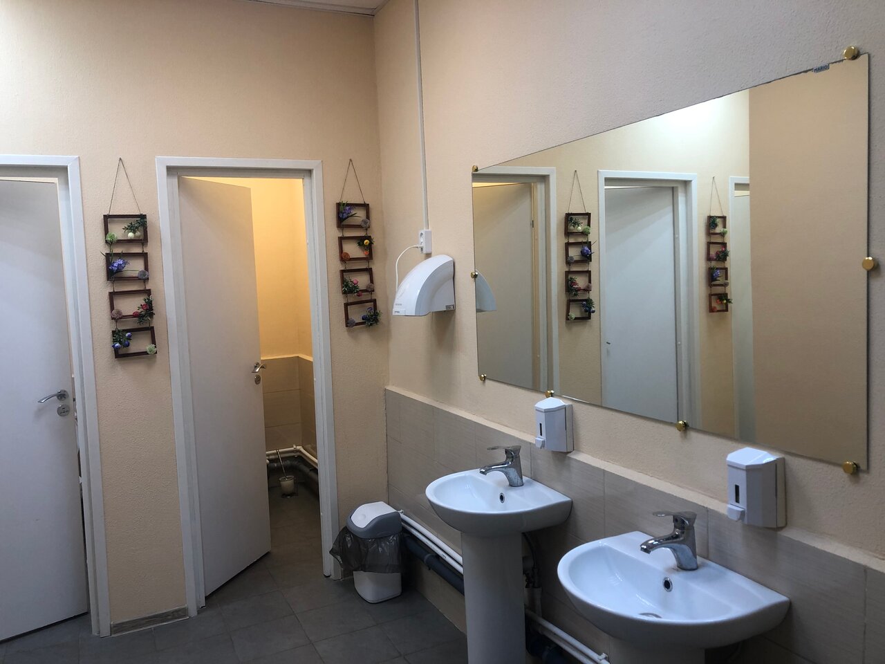 Зал — Виканд