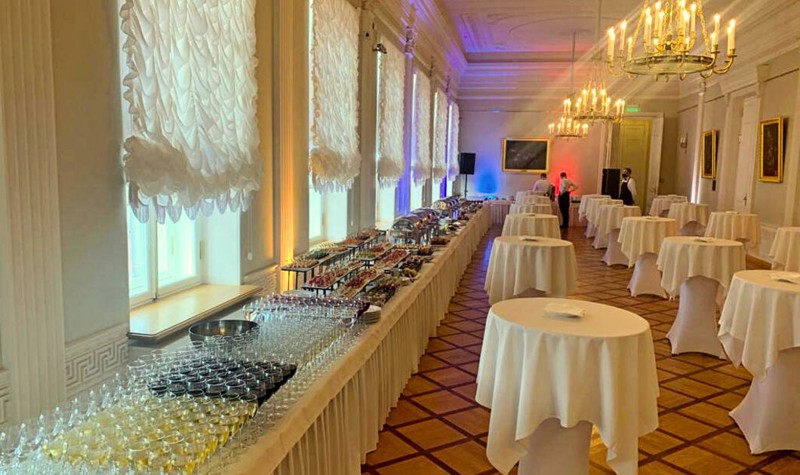 Логотип Regatta Catering