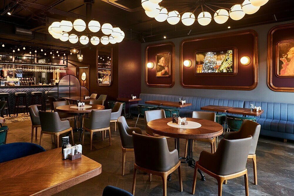 Зал — Brasserie Lambic