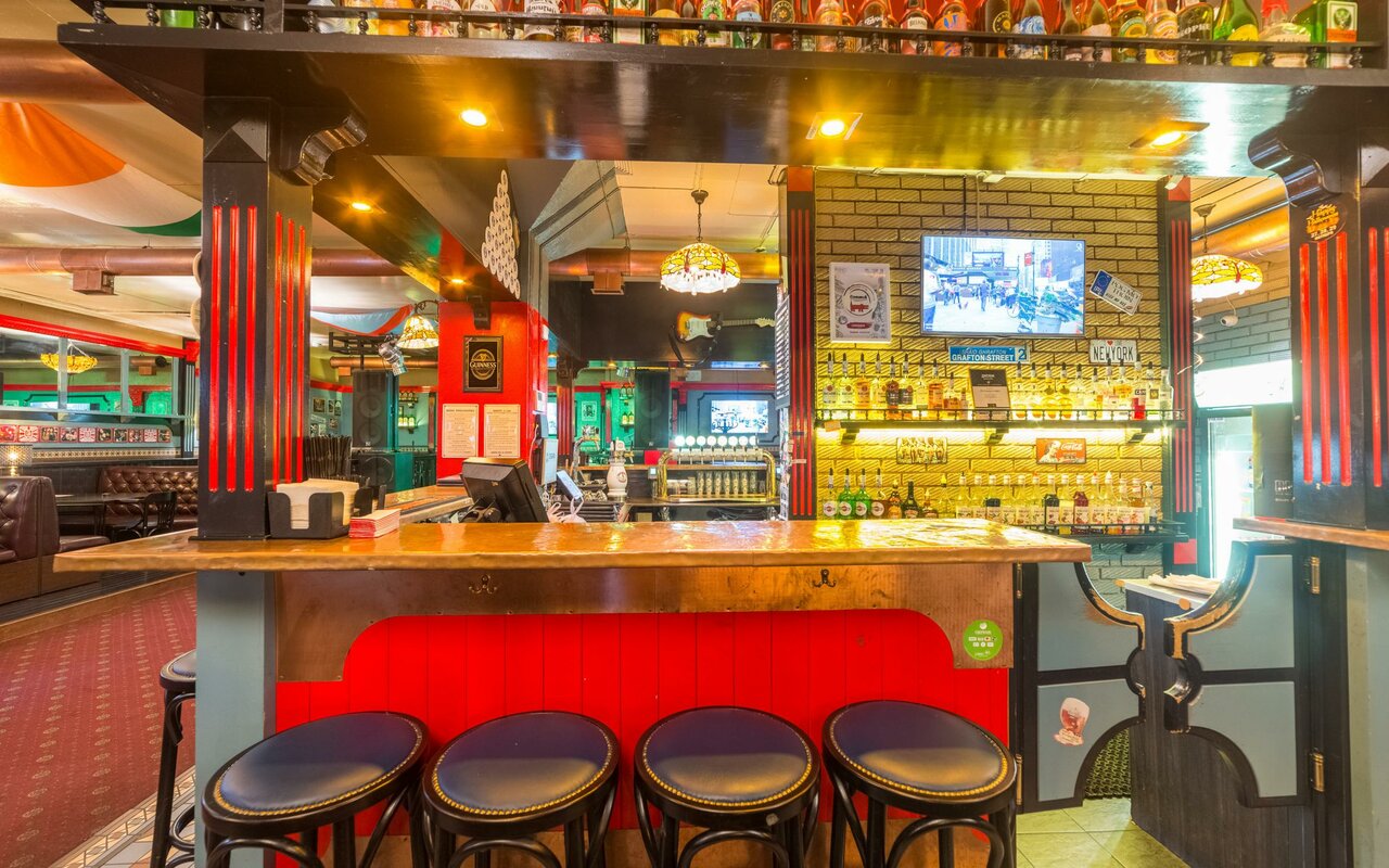 London bar — Зал, фото банкетного зала