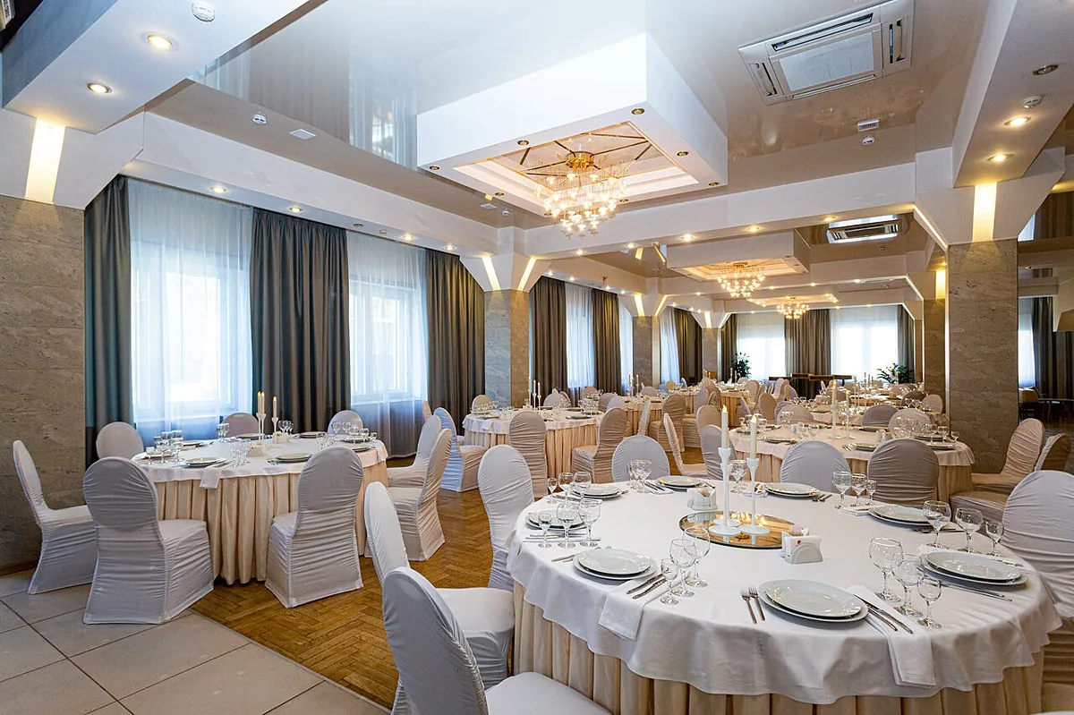 Конференц-зал Azimut Hotels, Новосибирск — фото площадки