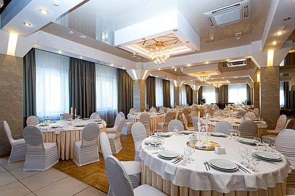 Конференц-зал Azimut Hotels, Зал — фото