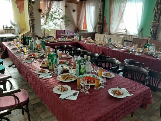 Зал — подробнее о зале