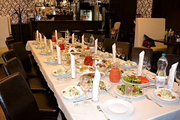 Комильфо Стар, Зал — фото