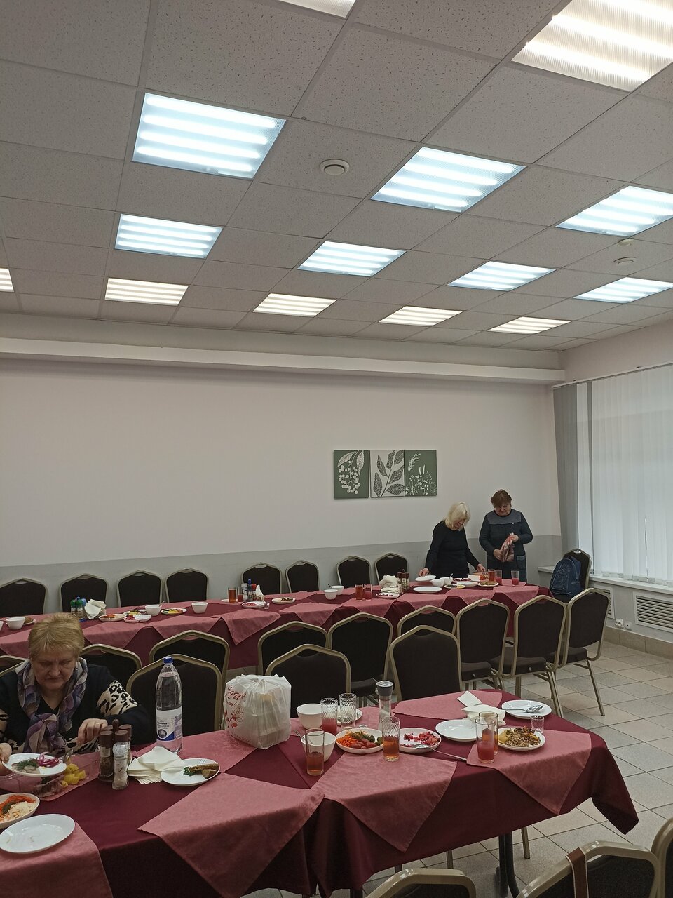 Зал — Поминальный зал