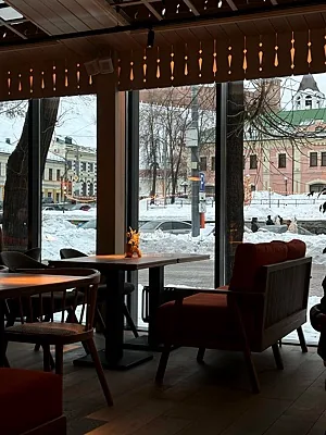 Гусь в яблоках, Зал — фото