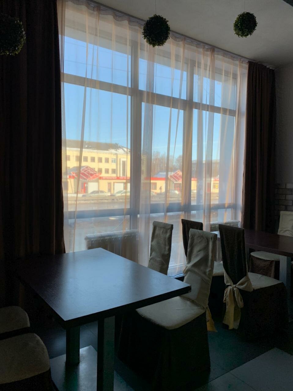 Зал — Лето