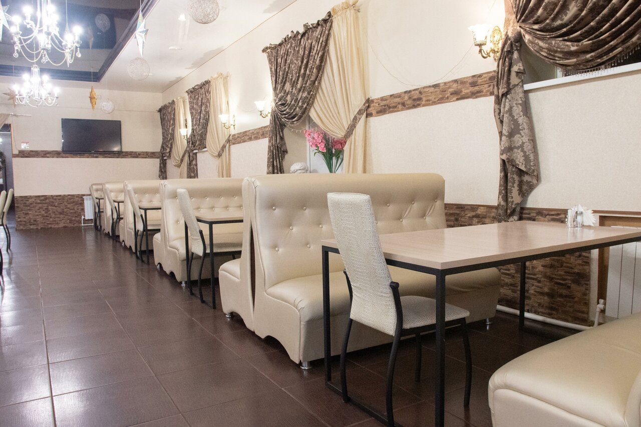 Зал — Room Cafe