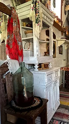Таёжный хутор, Зал — фото
