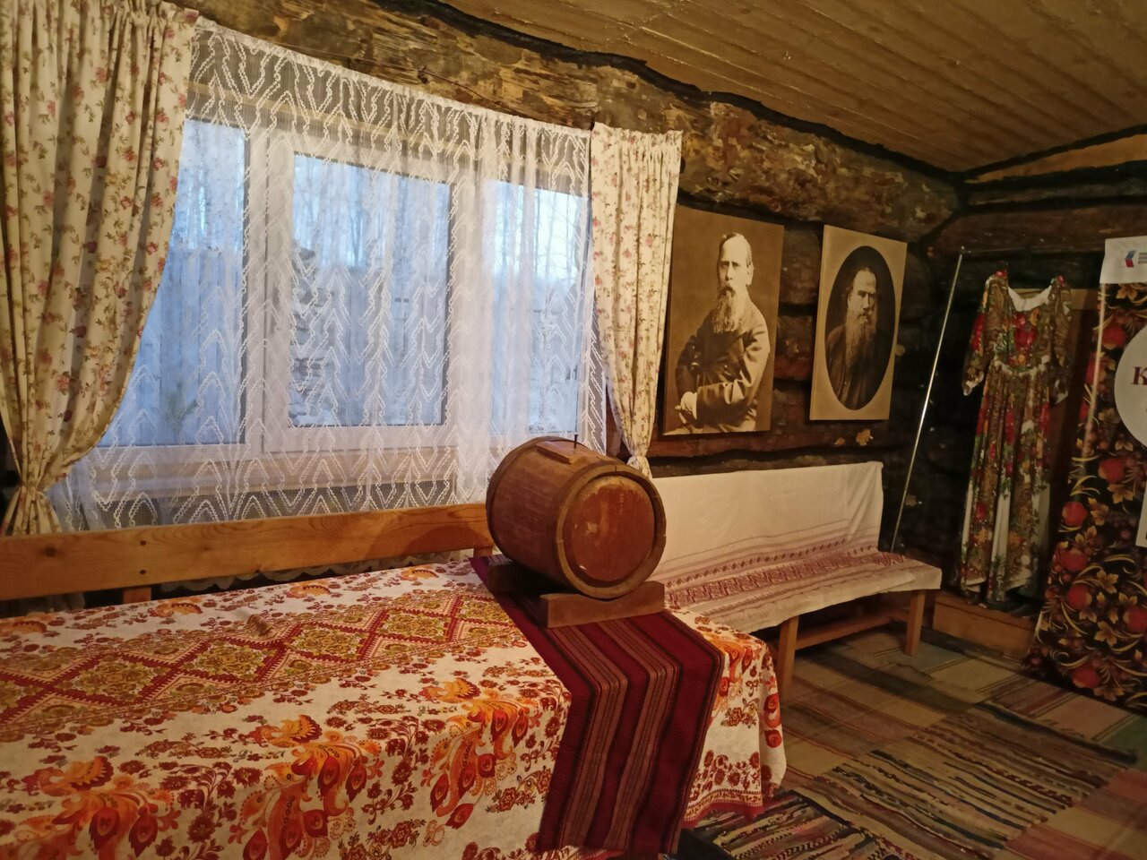 Зал — Таёжный хутор