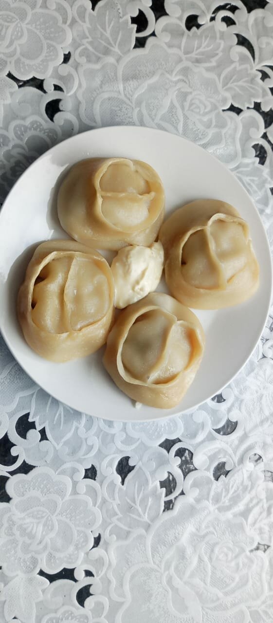 Зал — Кристина