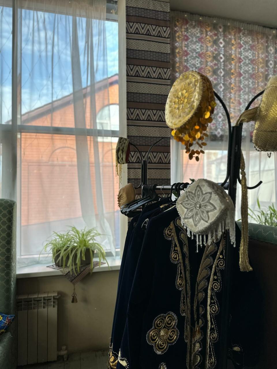 Зал — Навруз