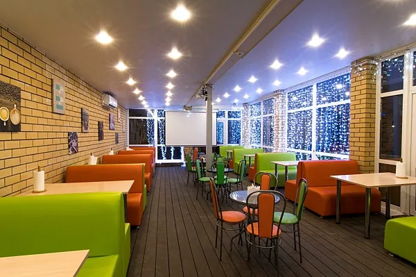 Green Cafe, Зал — фото